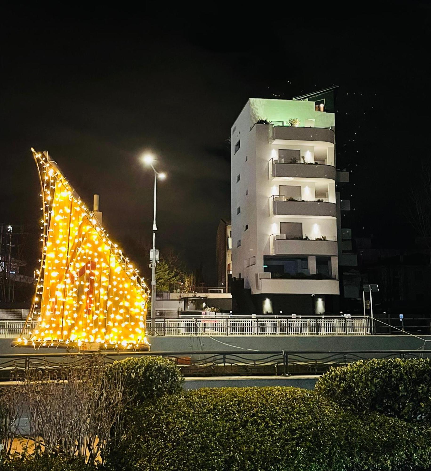 Ferienwohnung La Torre Del Porto Riccione Exterior foto