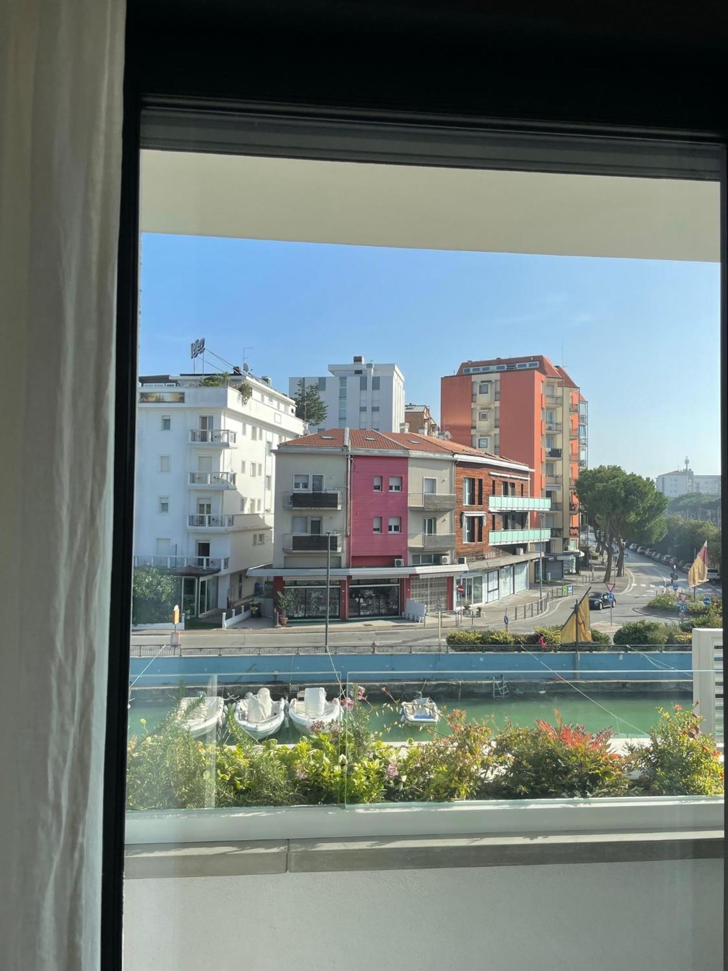 Ferienwohnung La Torre Del Porto Riccione Exterior foto